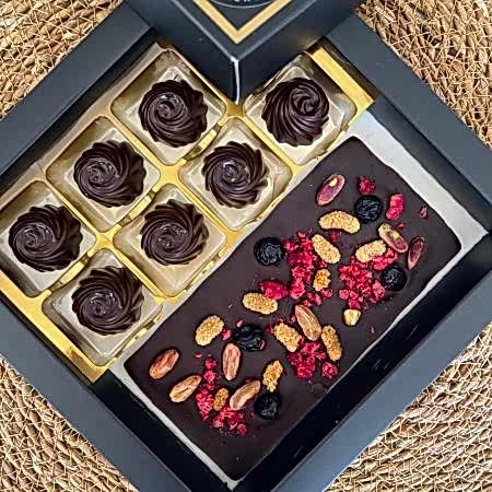 Kuru Yemiş ve Kuru Meyveli Tablet Bar ve Sade Lezzet Kutusu