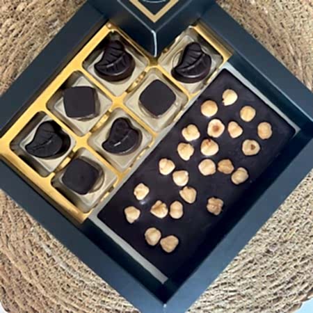 Fındıklı Çikolata Tablet Bar ve Sade Lezzet Kutusu