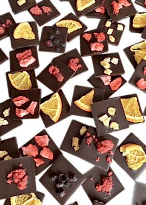 Çikolatalar Küçük Beechocolate | El Yapımı Çikolata ve Kişiye Özel Lezzetler Beechocolate | El Yapımı Çikolata ve Kişiye Özel Lezzetler